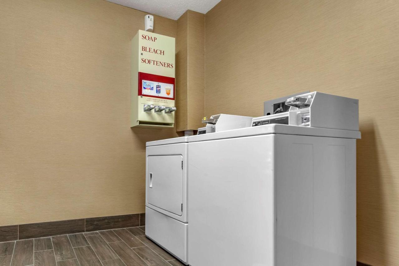 Comfort Inn Валентайн Экстерьер фото
