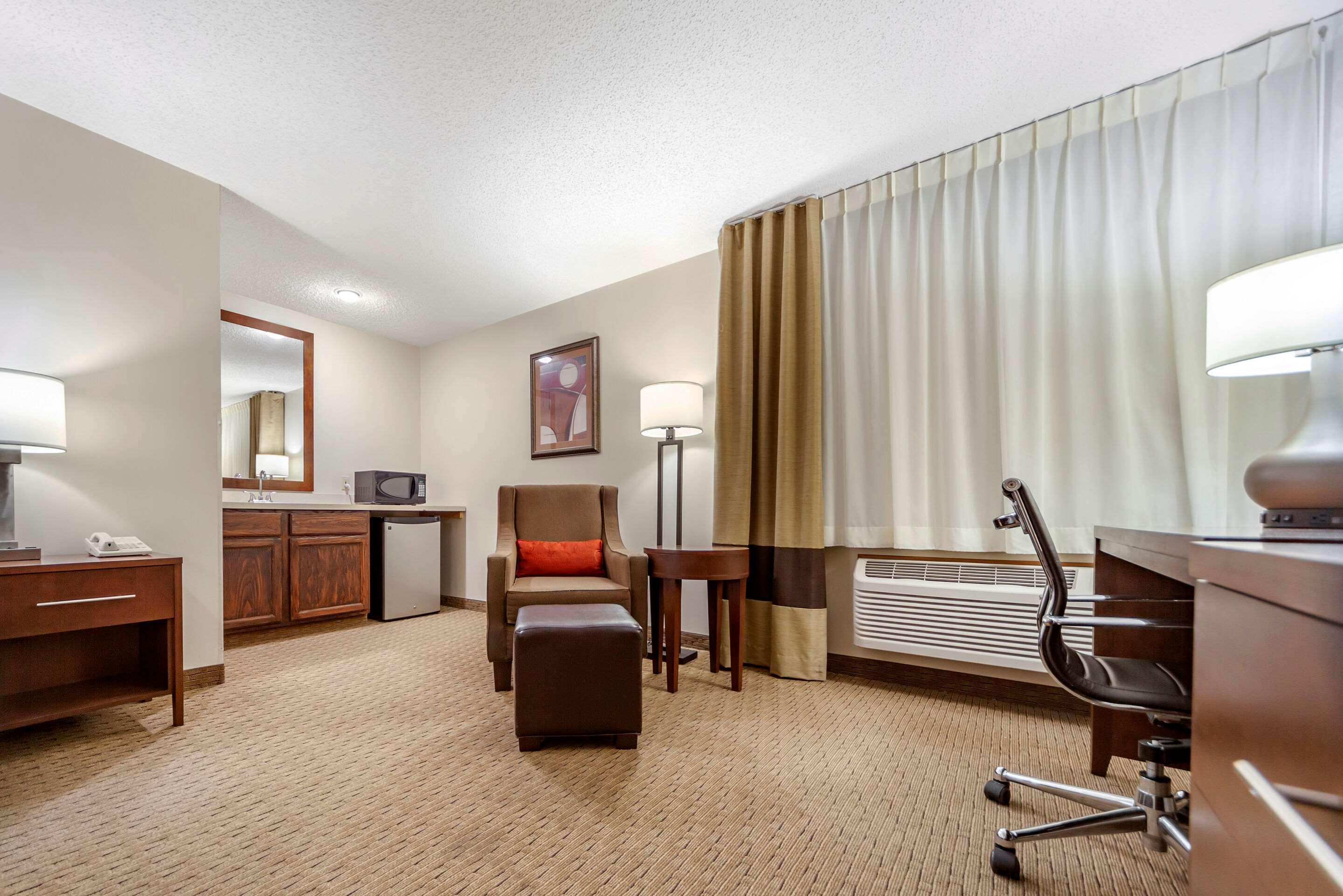 Comfort Inn Валентайн Экстерьер фото