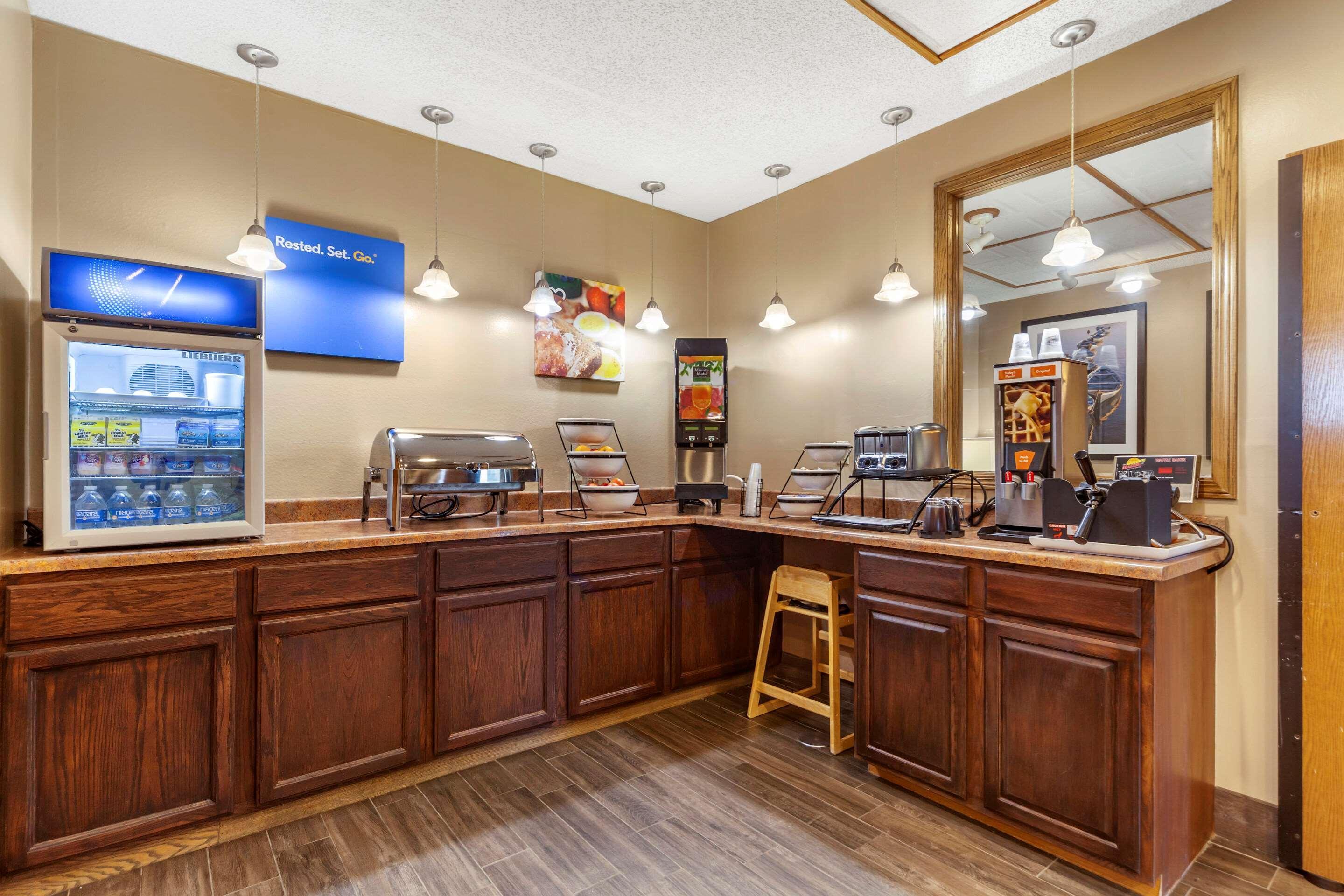 Comfort Inn Валентайн Экстерьер фото