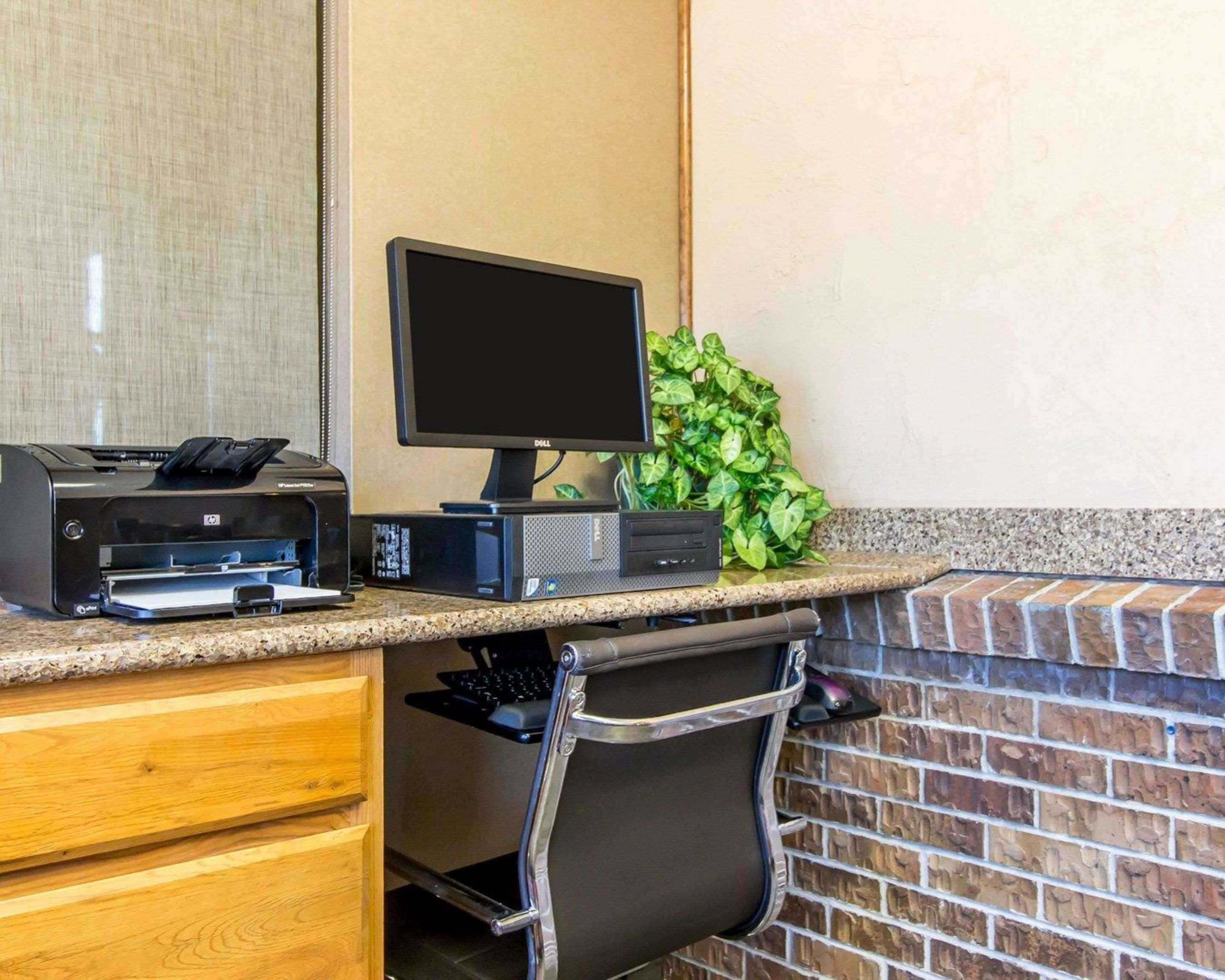 Comfort Inn Валентайн Экстерьер фото