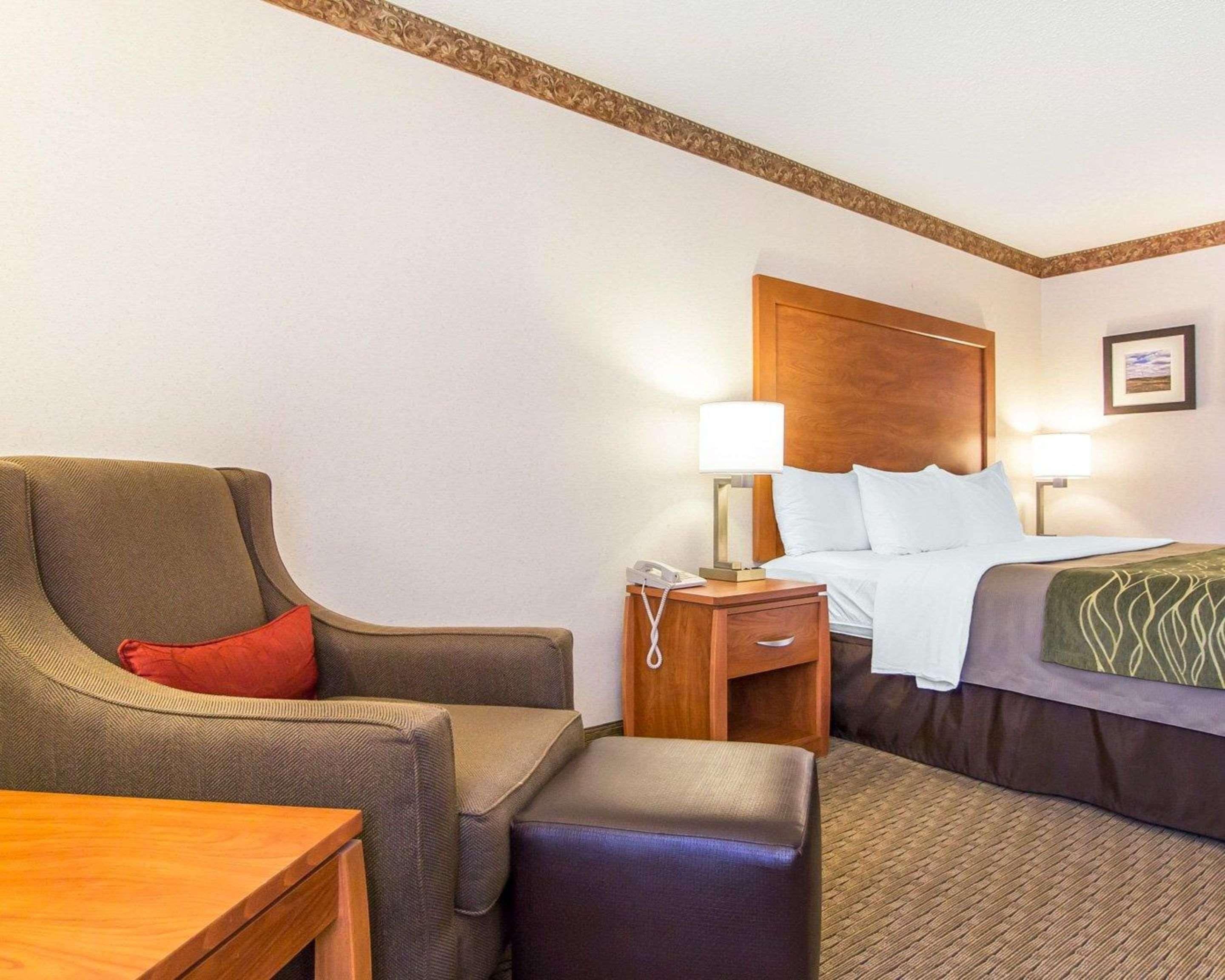 Comfort Inn Валентайн Экстерьер фото